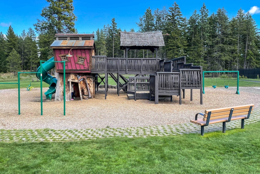 Condo w/ Outdoor Heated Pool + Hot Tub Access! view 3