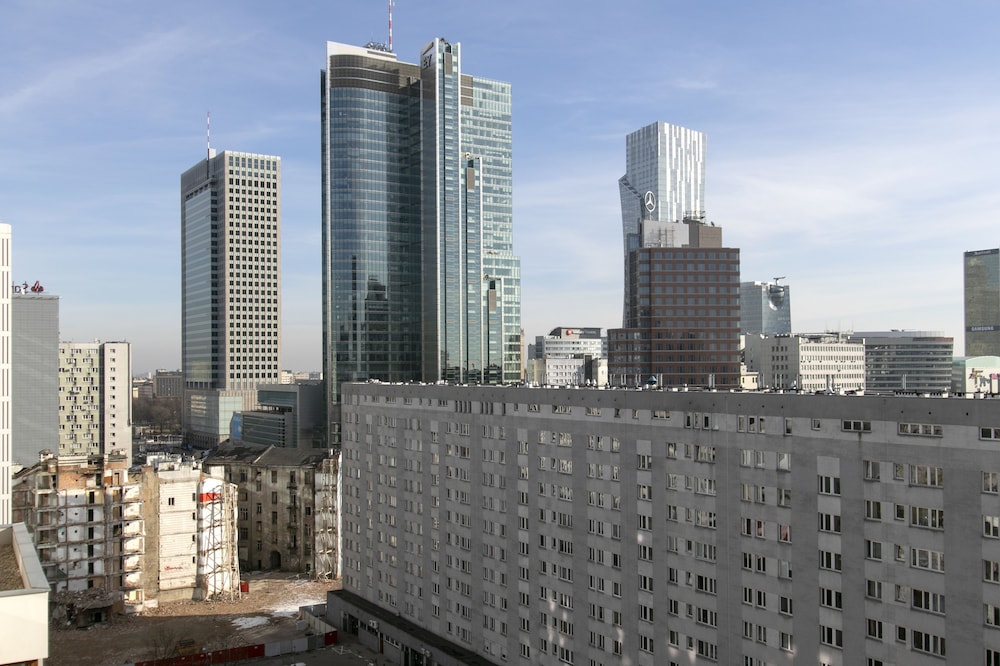 UNIT Warszawa Centrum Room by Metro Rondo ONZ