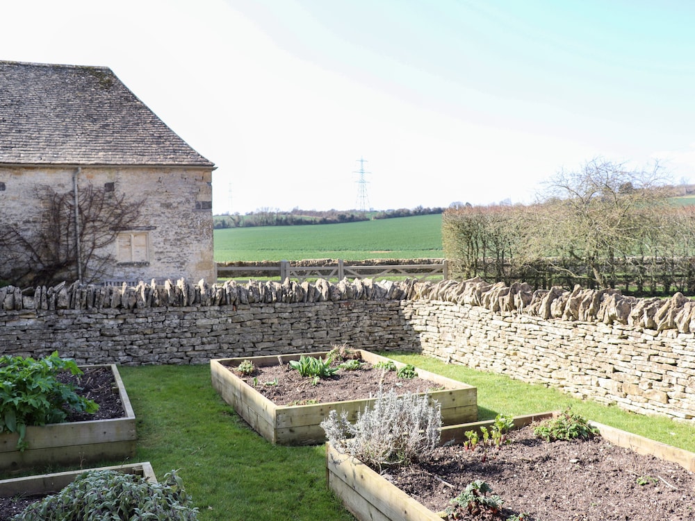 The Compton Cottage