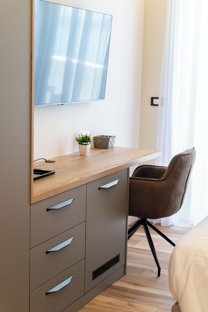 Seafront Sunset Studio&Rooms