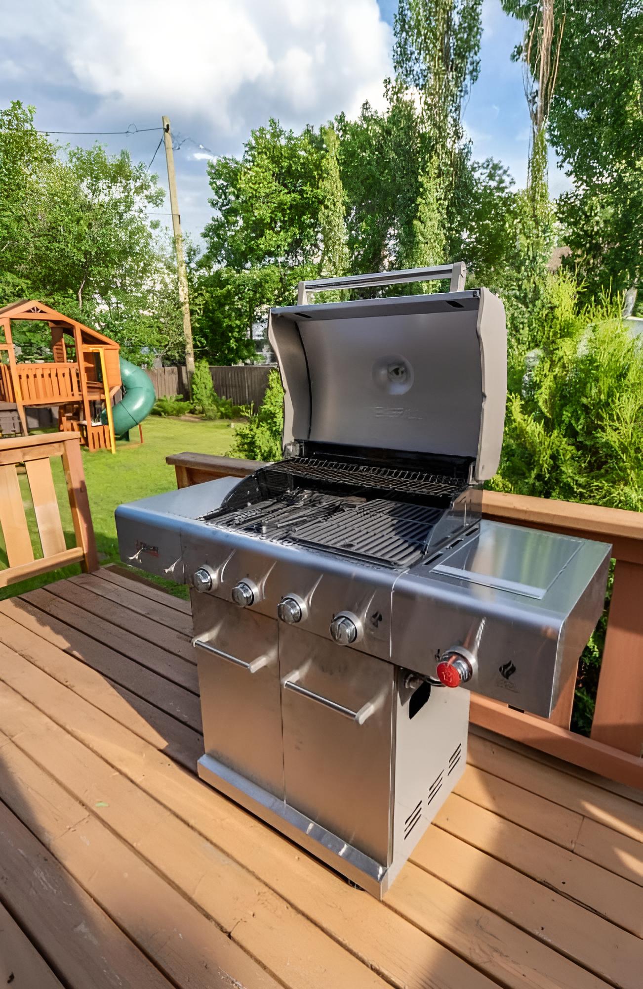 The Riverside No Service Fees Patio Firepit