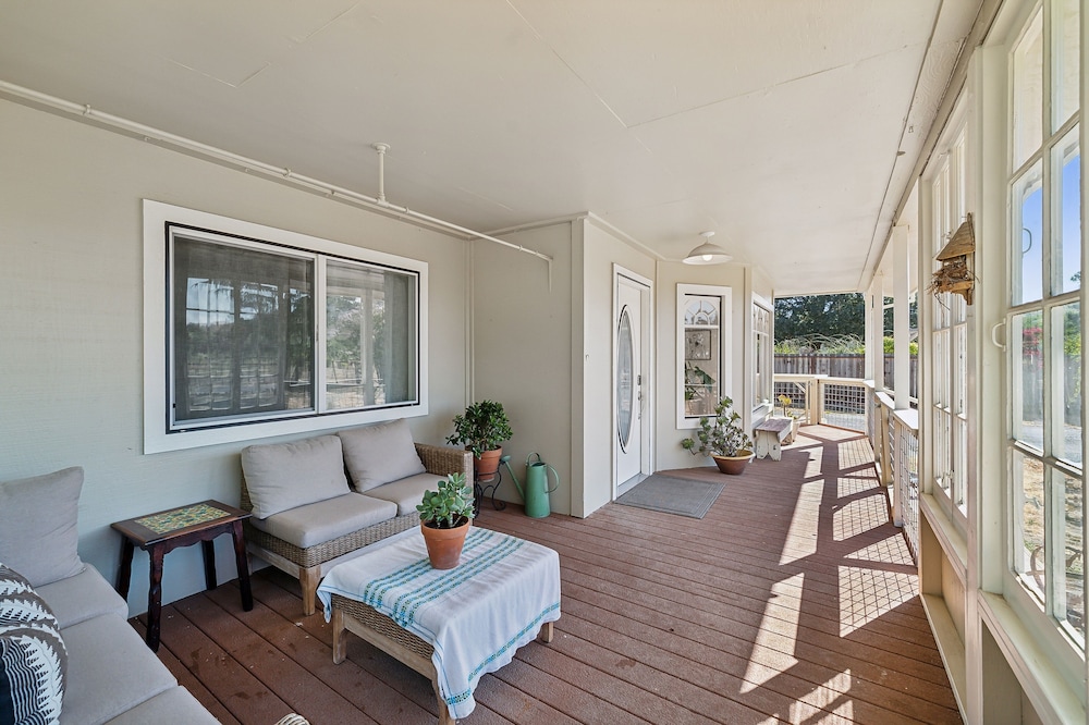 Charming Wine Country Farmhouse W/ Scenic Views 4 Bedroom Home by RedAwning - Property Image 18
