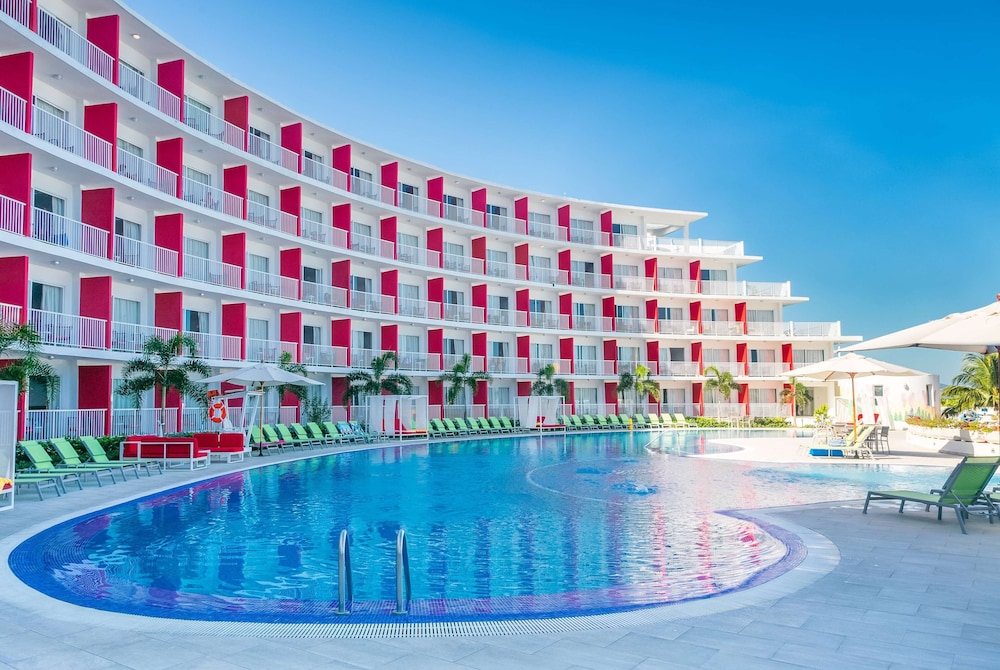 Grand Decameron Cornwall Beach, A Trademark All-Inclusive Resort