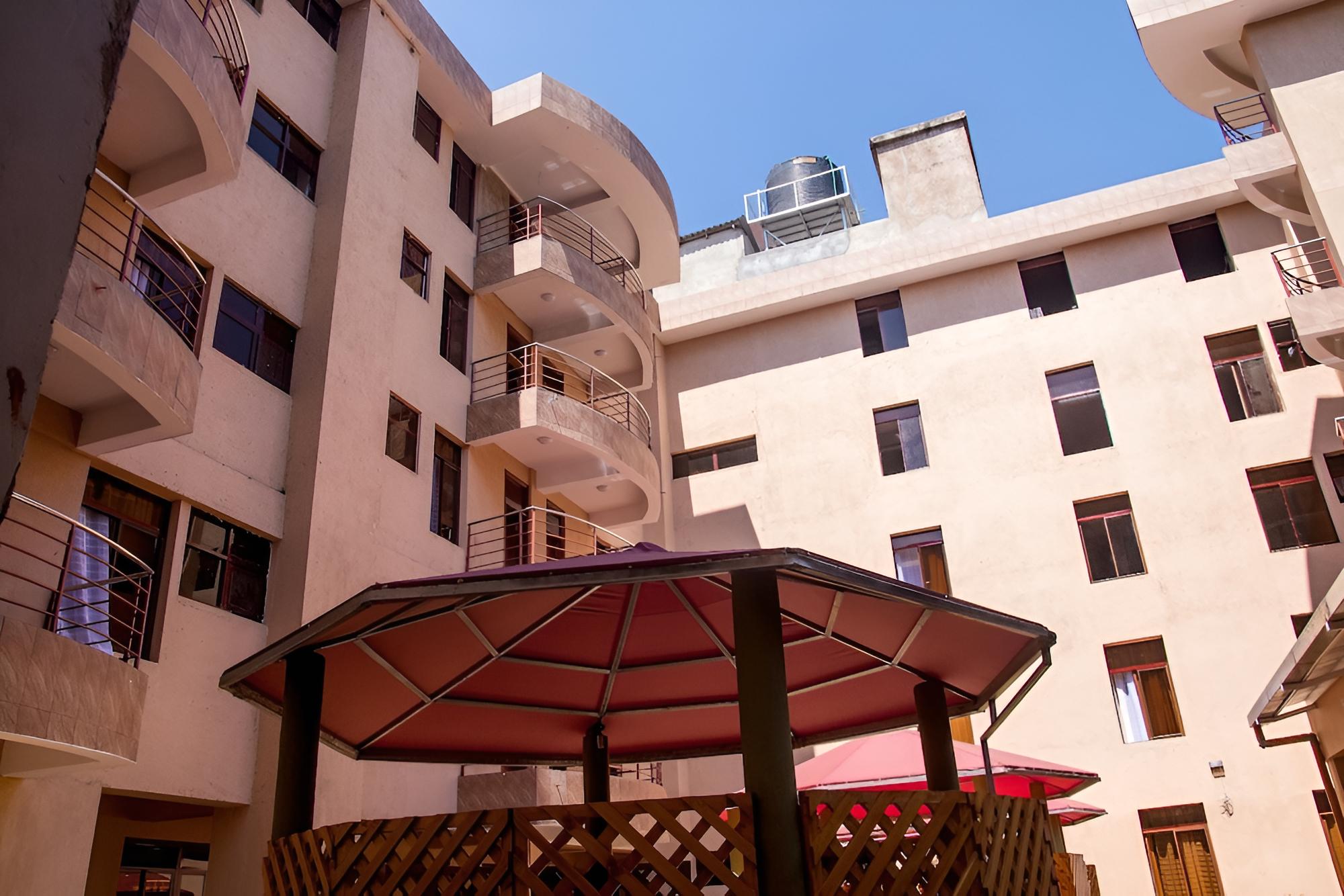 Maxland Hotel Juja