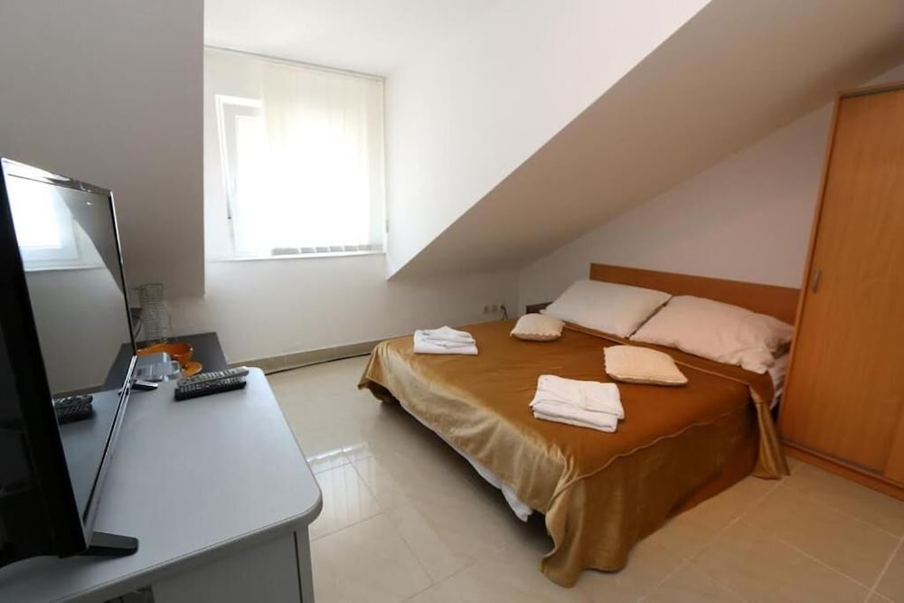 Anamar Apartments view 5