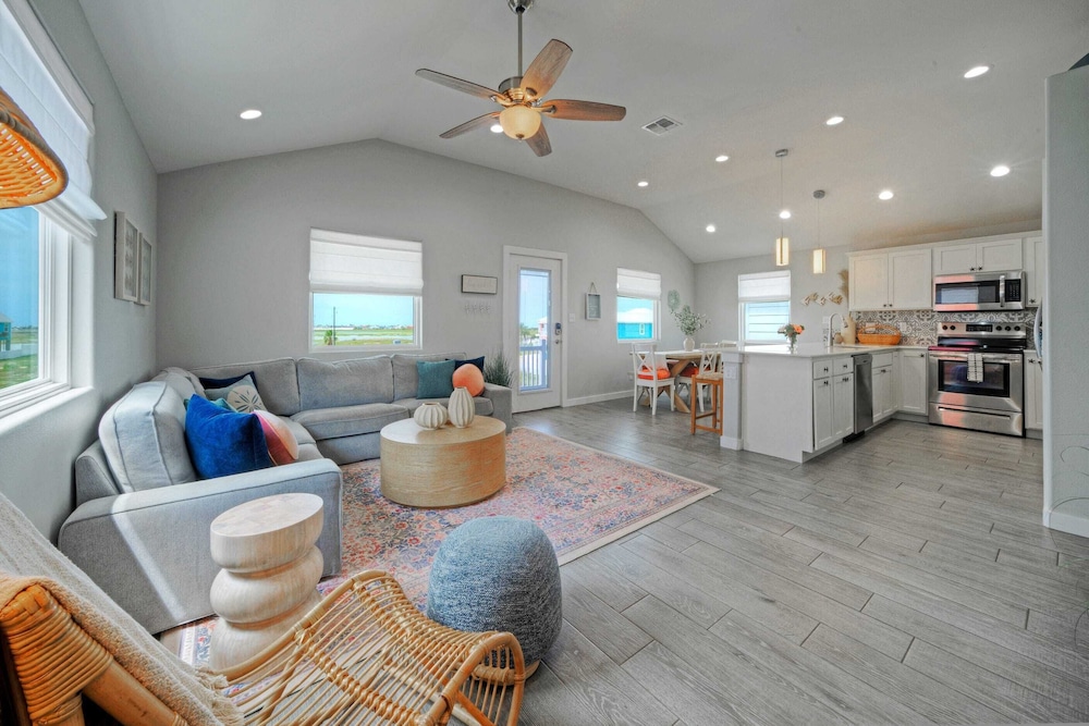 Salty Texan by Avantstay Central Location, Views