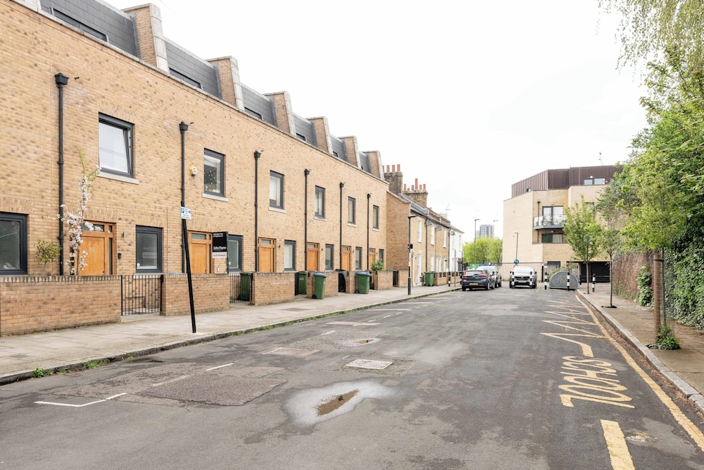 Superb 3bedroom House in Greenwich With Parking
