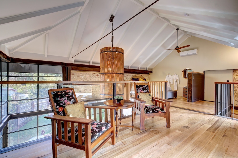 Old Chaff Mill Retreat - - luxury vineyard accommodation