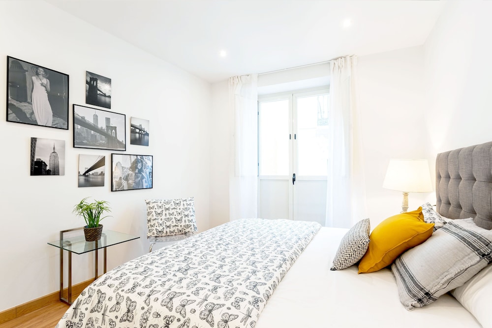Modern Apartment in Prime Location. Marín García III