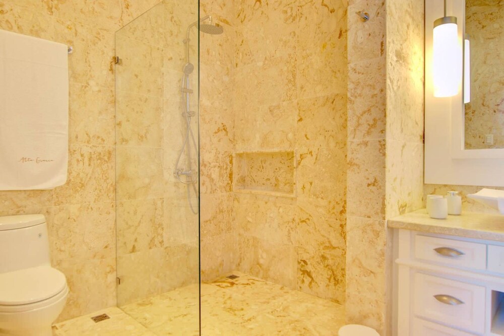 Villa Alta Gracia w Private Pool Designer Decor