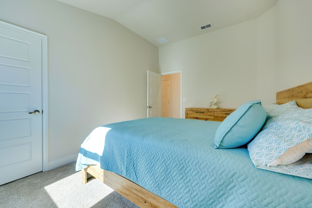 11 Mi to Beach: Newly Built Palm Coast Home!