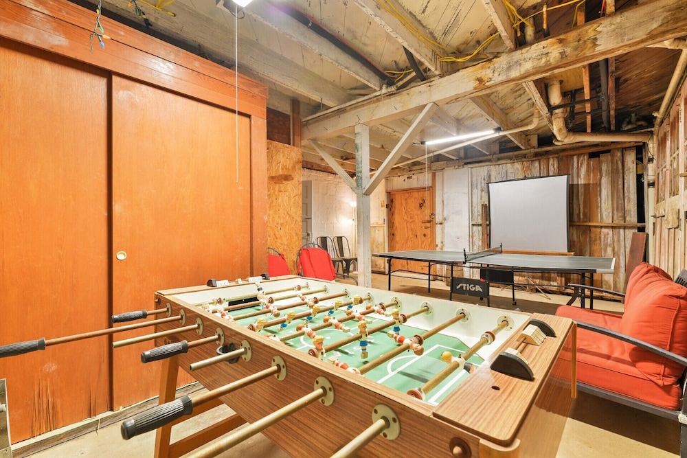 The Grand on Ave O by Ryson Vacation Rentals