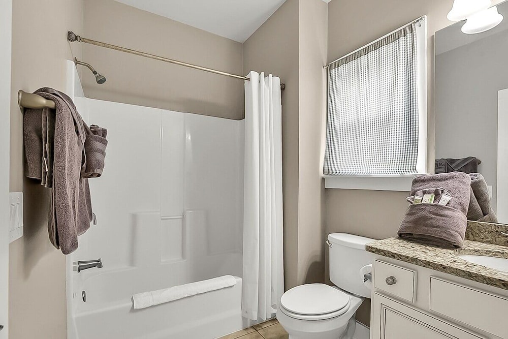 South Beach Cottages 2619 4 Bedroom Home