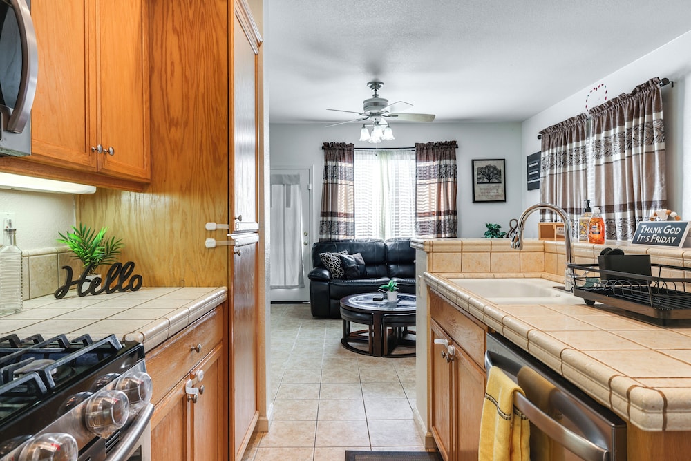 Spacious Turlock Home ~ 1 Mi to University!