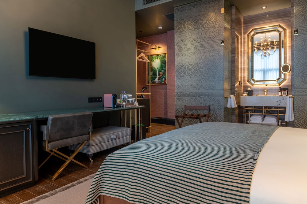 Orient Occident Hotel Istanbul, Autograph Collection 14