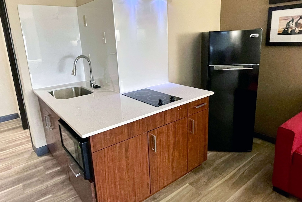 Hawthorn Extended Stay by Wyndham College Station South