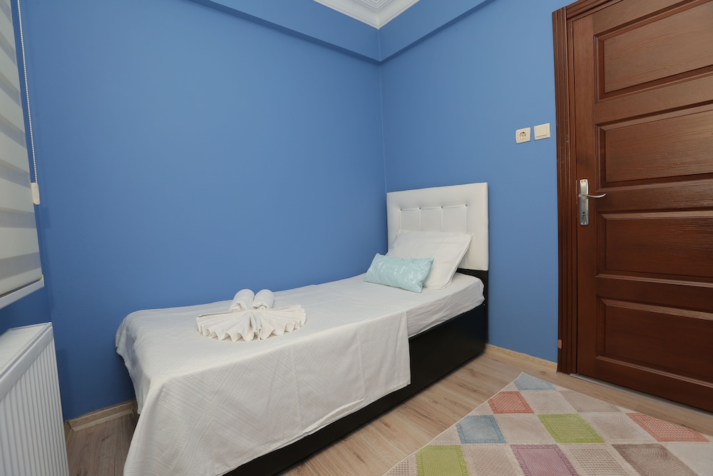 Guven Suite House
