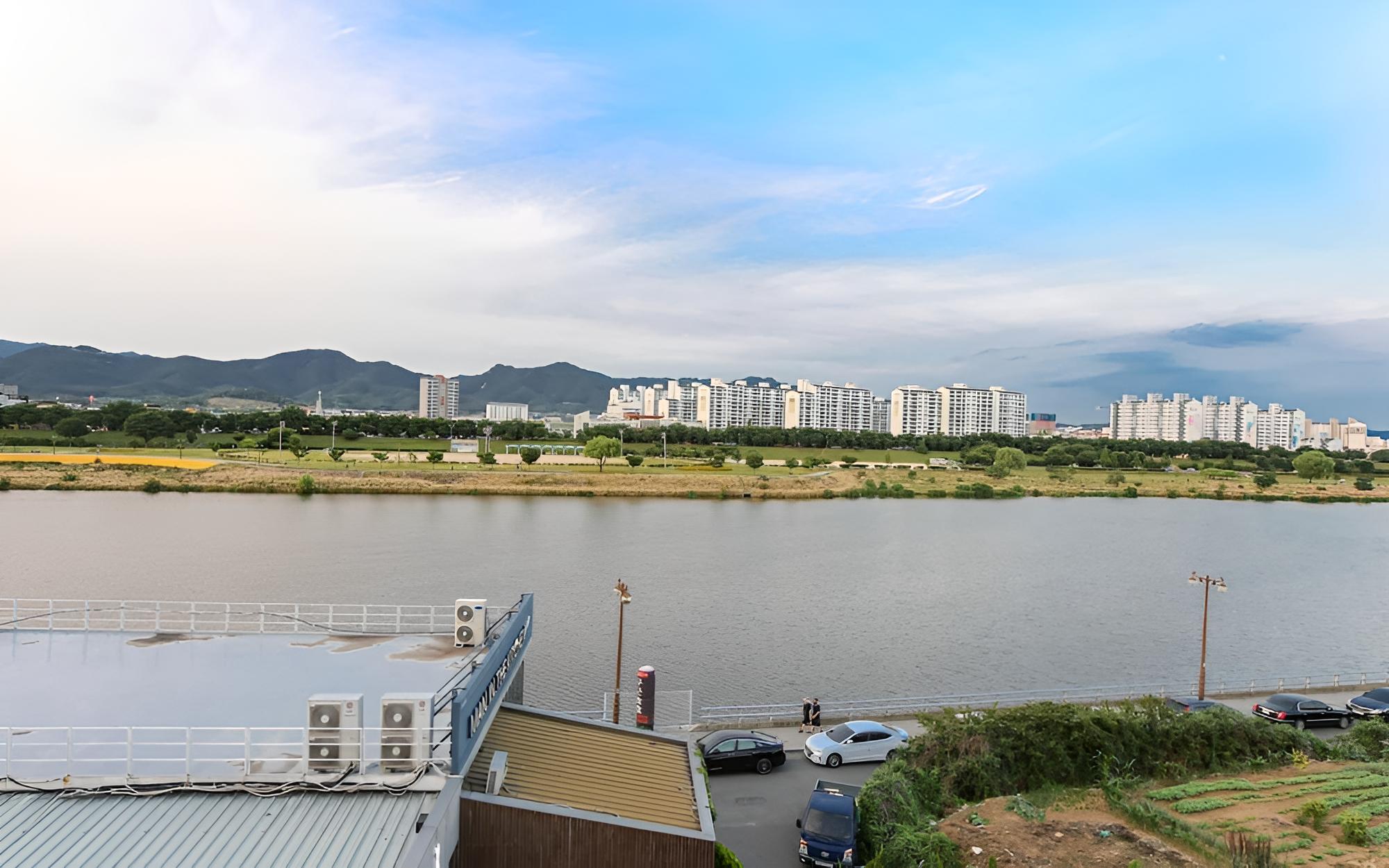 Daegu Dongchon Amusement Park M view 5