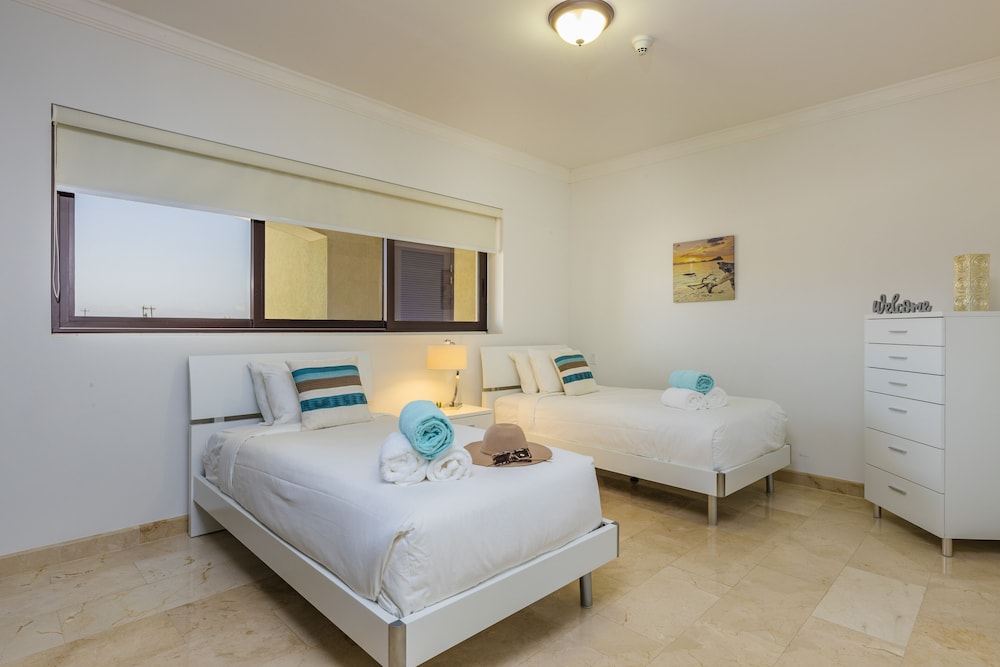 Palm Aruba Condos