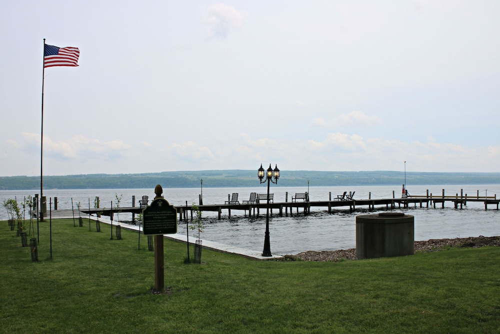 Plum Point Lodge