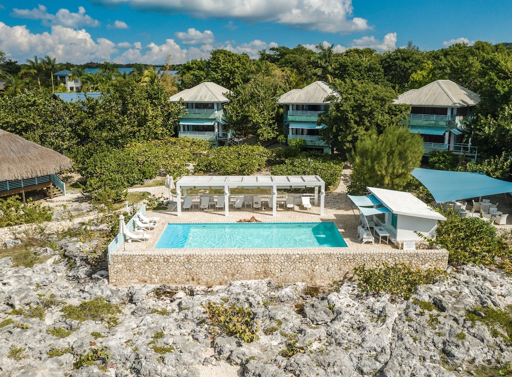 Hotel Idle Awhile Cliffs - Image 1