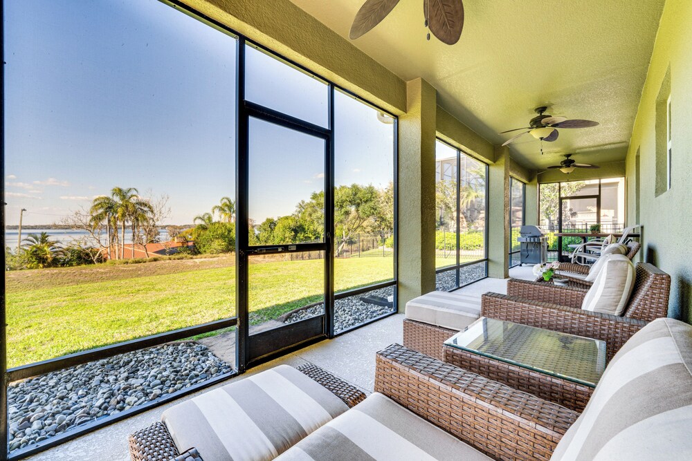 5 Mi to Dtwn Clermont: Family Home w/ Water Views!