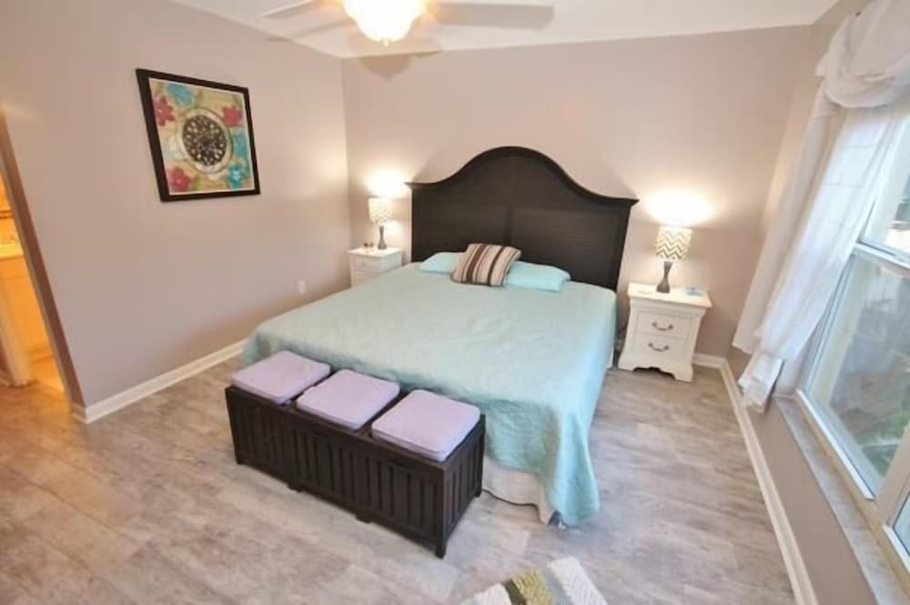 Sea Coast Gardens II 2 Bedroom Condo by Great Ocean Condos