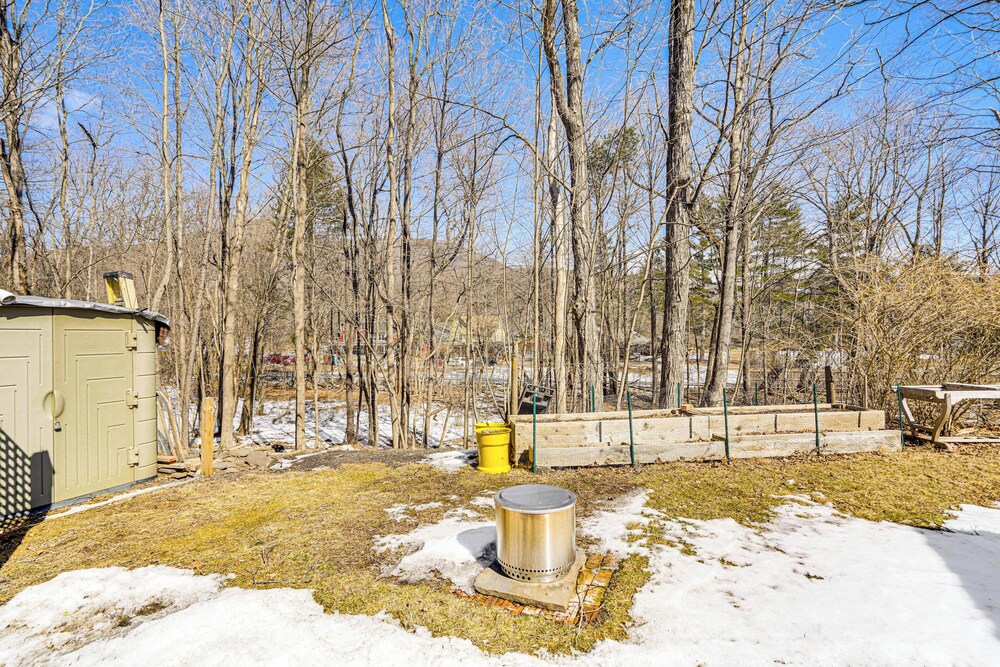 3 Mi to Hiking: Cozy Mt Tremper Apt