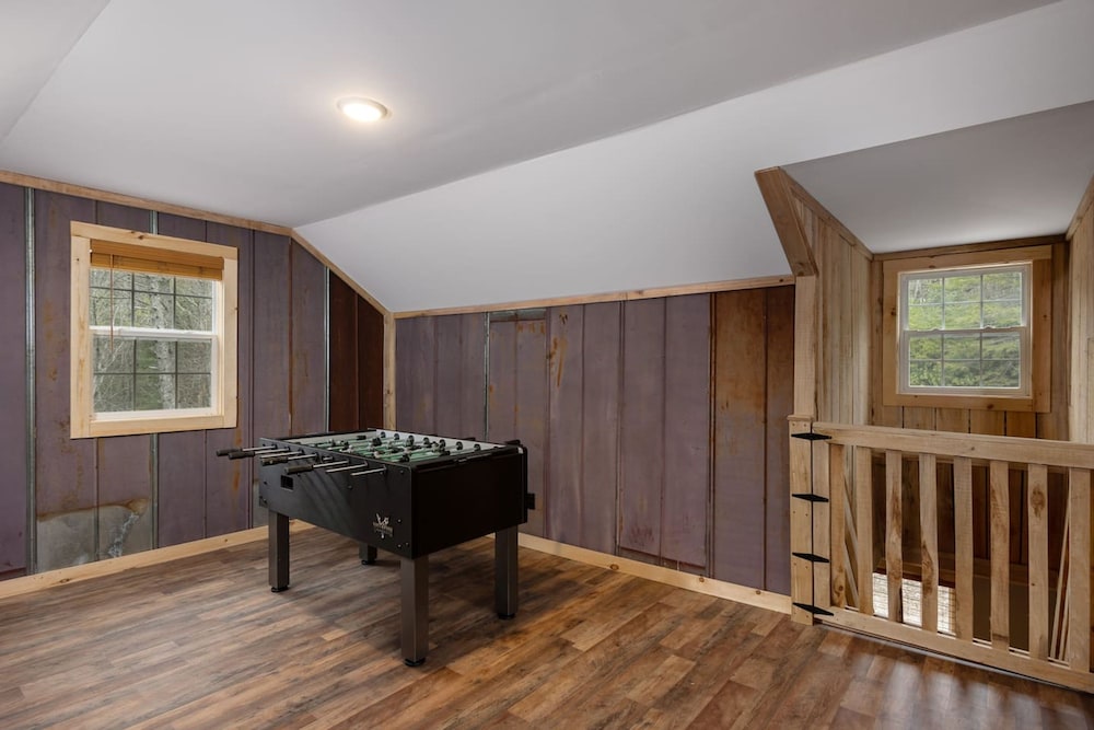 Boone Getaway Dog Friendly Hot Tub Fire Pit