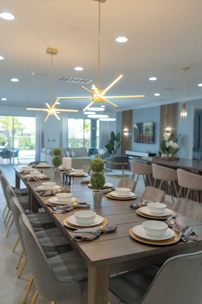 Spectacular 9BR Villa Your Dream Retreat