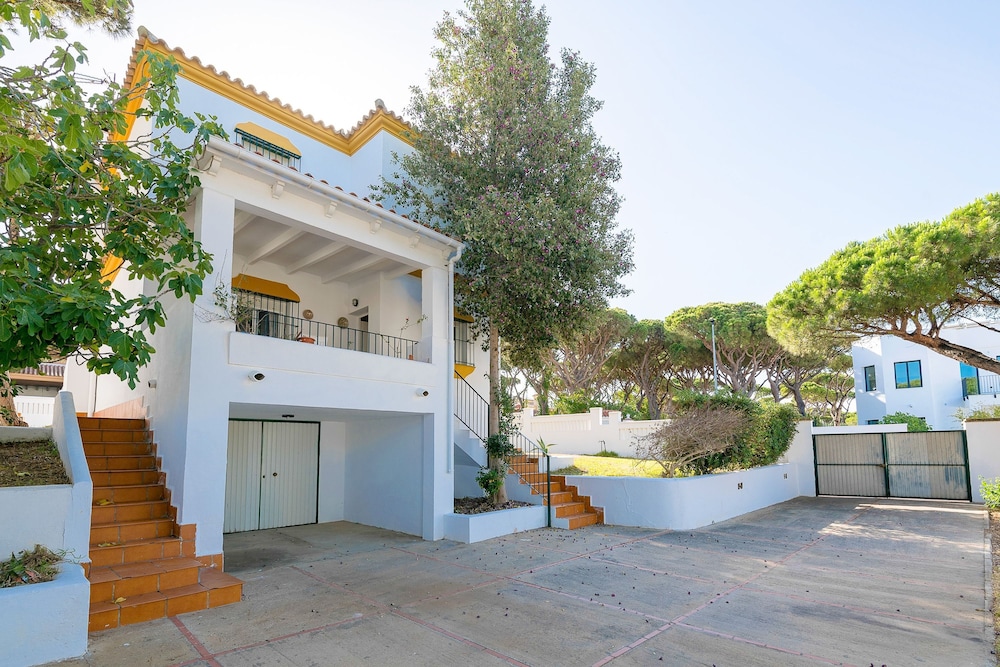 Villa Pinares in Chiclana de la Frontera