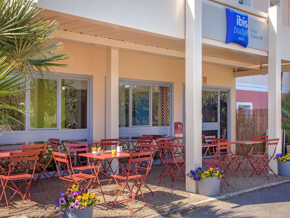 Frejus Vacations - ibis budget Frejus Saint-Raphael Capitou A8 - Property Image 2