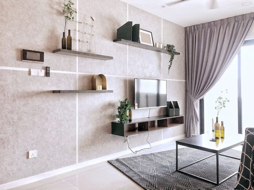A Comfy & Stylish Suite at Suasana Suites JB 11