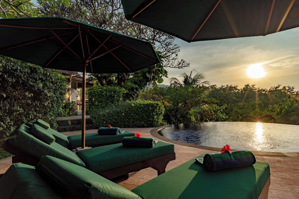 Alamanda Lovina Resort