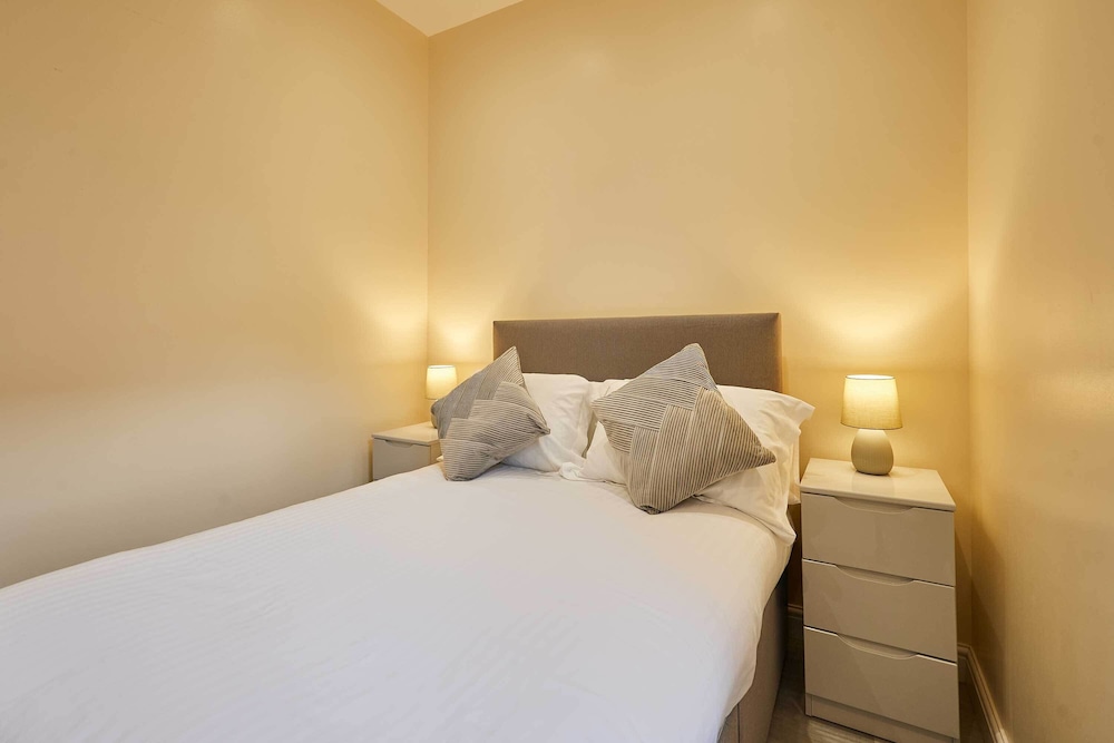 Host Stay Ross View Ground Floor Apartment