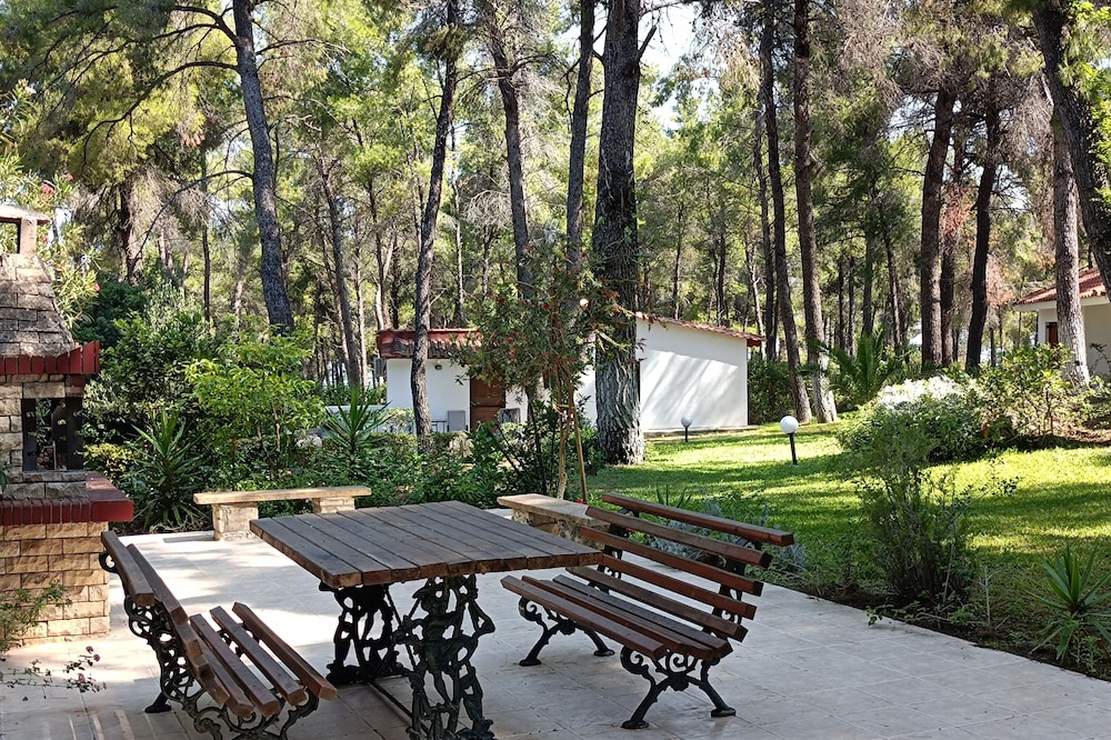 Family Villa in Sani - Sleeps 6 - Parking - Wifi view 2