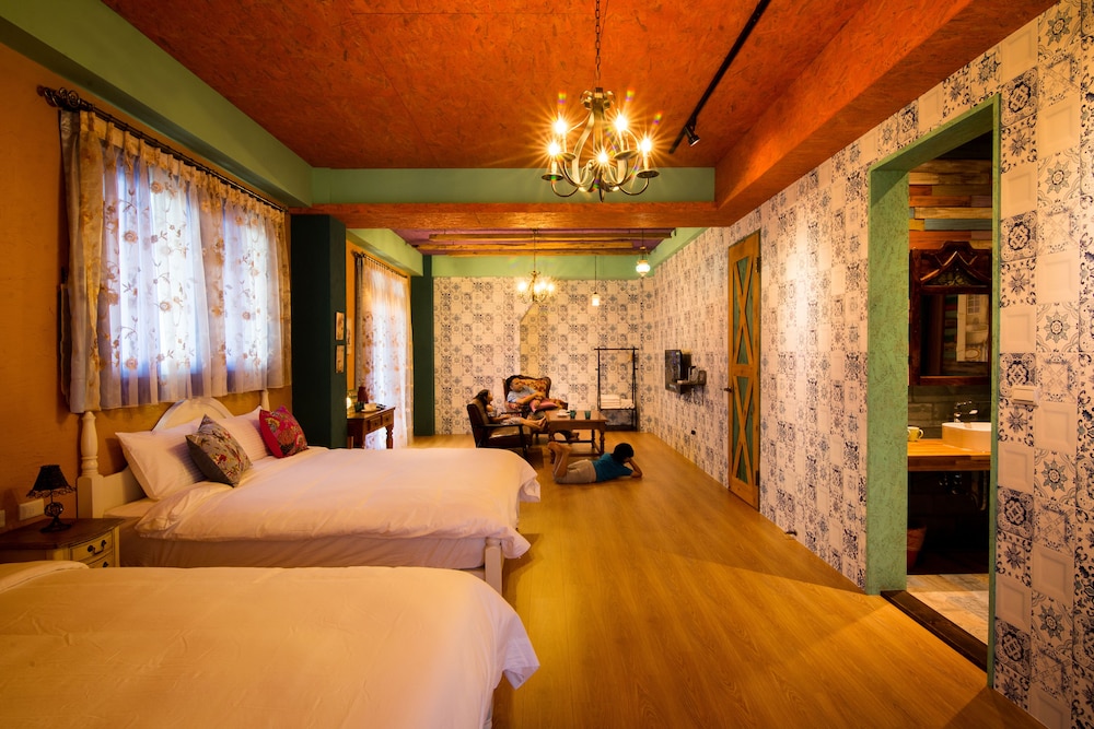 Fly Inn Yilan