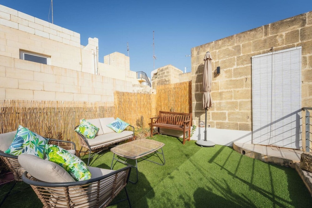 Traditional 500 Year old Gozitan Townhouse