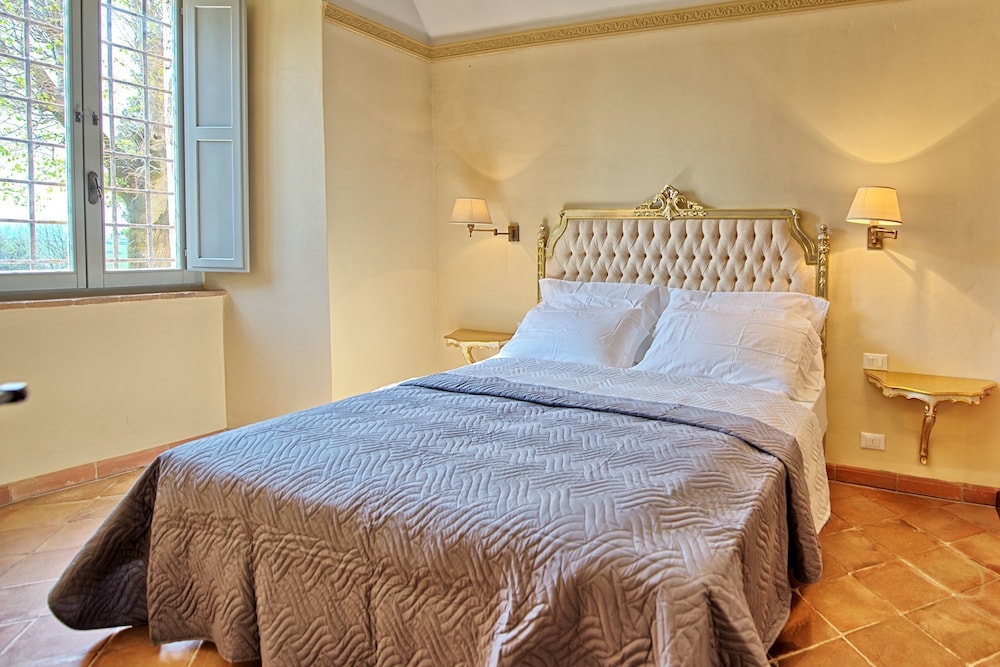 Villa Sant'Anastasio Luxury Agriturismo view 3