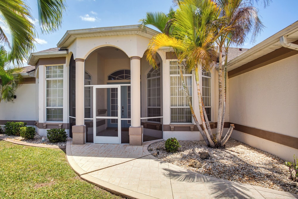 Dock & Outdoor Oasis: Waterfront Cape Coral Home
