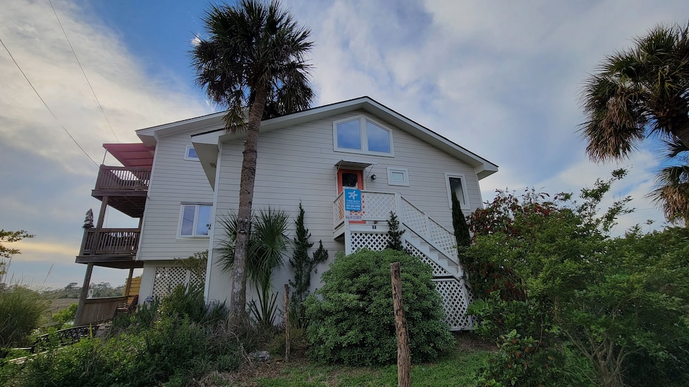 One Marsh Creek by Tybee Vacation Rentals