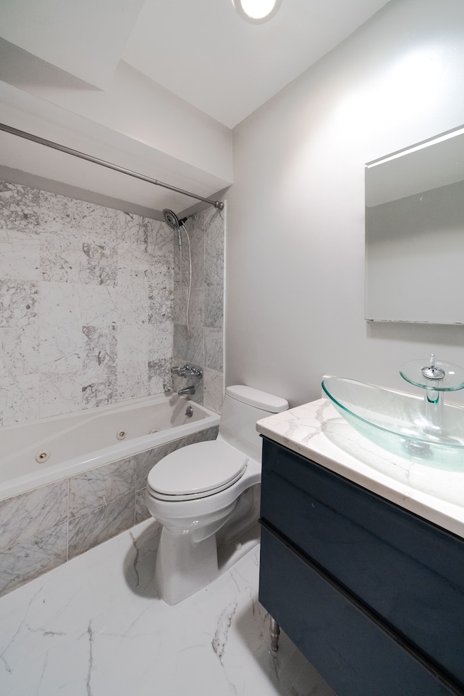Logan Mansion Suite 1 2 Bedroom Apartment Hotel