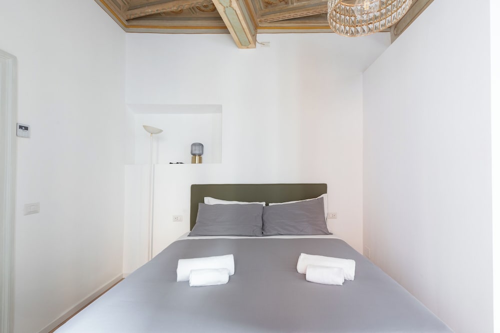 City Center- Modern and Bright apartment