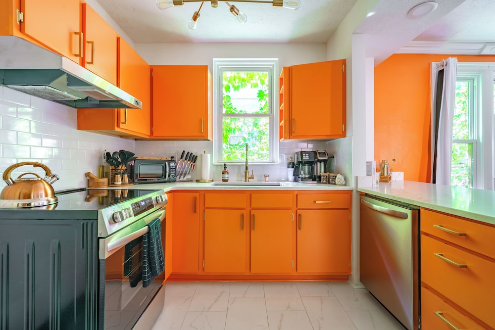 Jungle House Boutique Suites – Short North & Convention Center