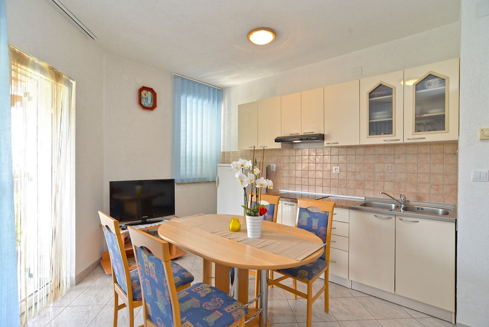 Apartment Mila 395