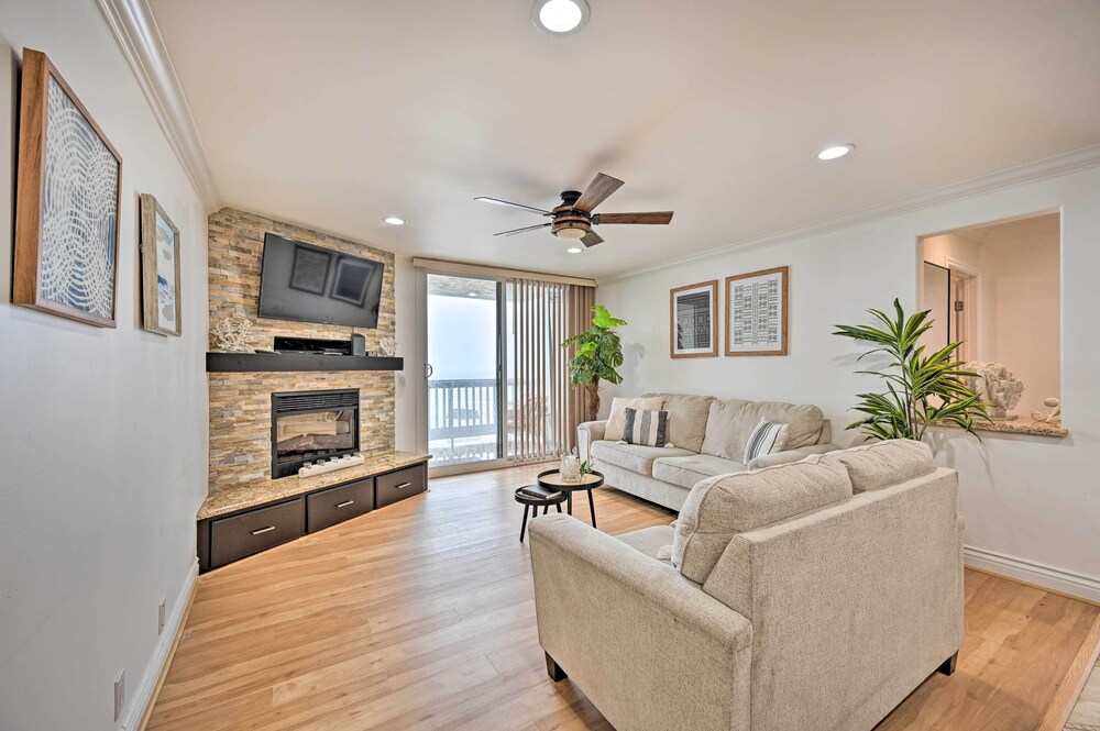 Beachfront Oceanside Condo w/ Amenity Access!