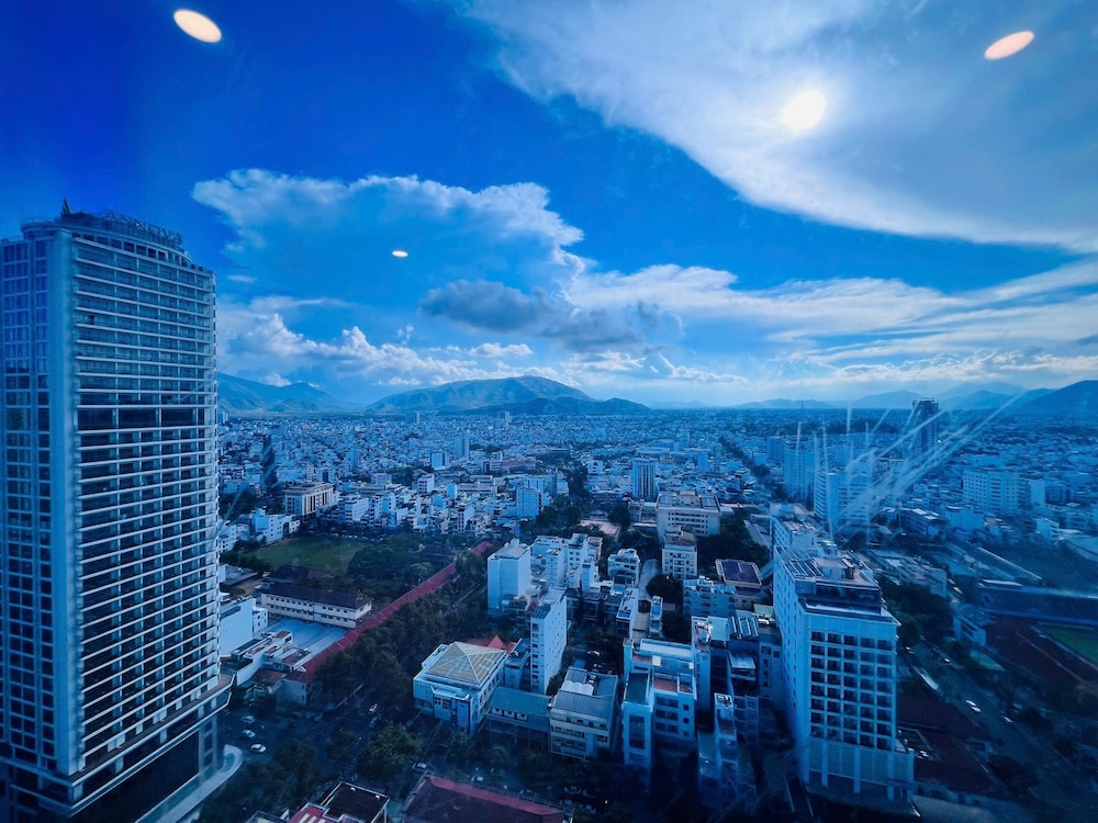 OceanSky Suites - Gold Coast Tower