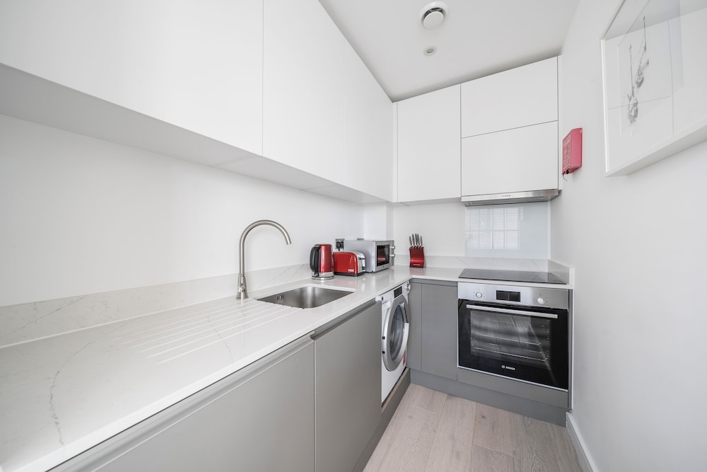 Roomspace Apartments -Caroline Street