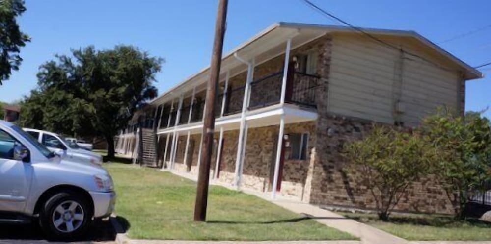 Ranch House Inn and Suites