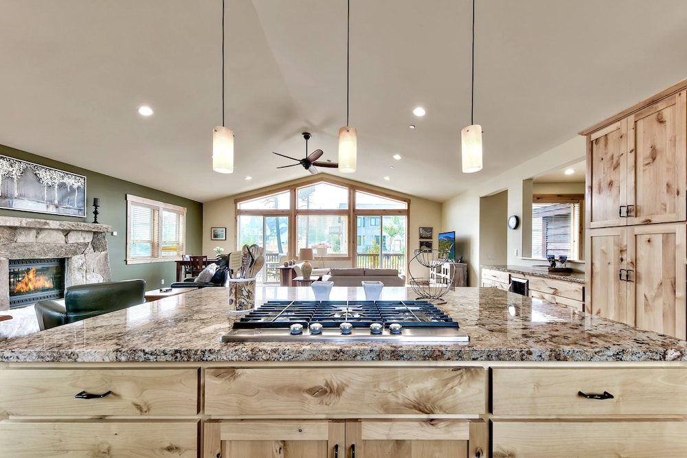 1376md Angora View 4 Bedroom Home